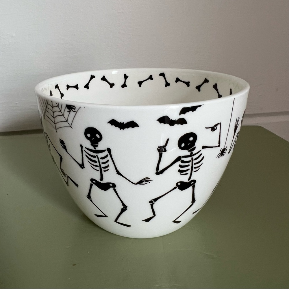 Portobello by Design Happy Haunting Dancing Skeletons 20oz Tea Coffee Mug Cup - Picture 2 of 9